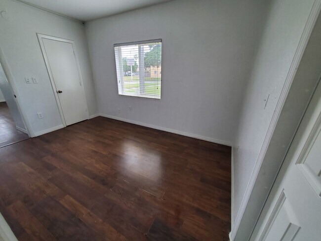Foto del edificio - 300 NW 84th Terrace