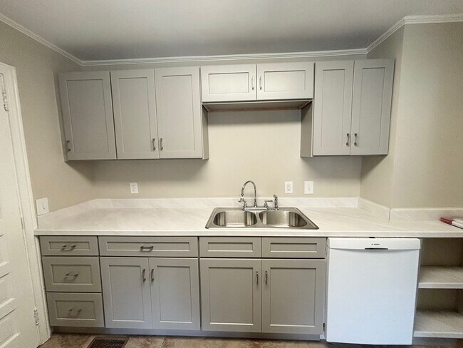 Foto del edificio - 3 Bedroom 1 Bath Home in Rosewood
