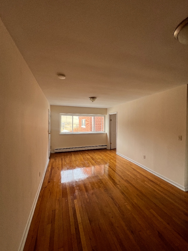 Building Photo - 229 Shephard Ave