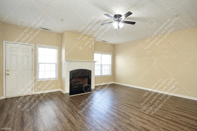 Foto del edificio - 3 br, 2.5 bath Townhome - 1820 Broad River Rd