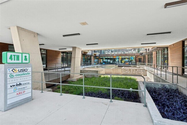 Foto del edificio - 1800 E 4th St