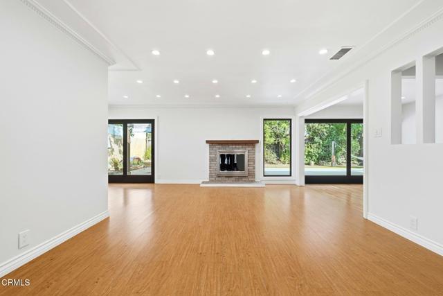 Foto del edificio - 1380 Rexford Ave