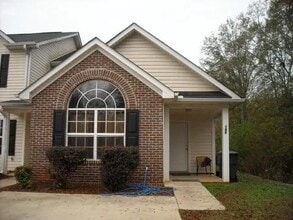 Building Photo - 189 Evergreen Dr