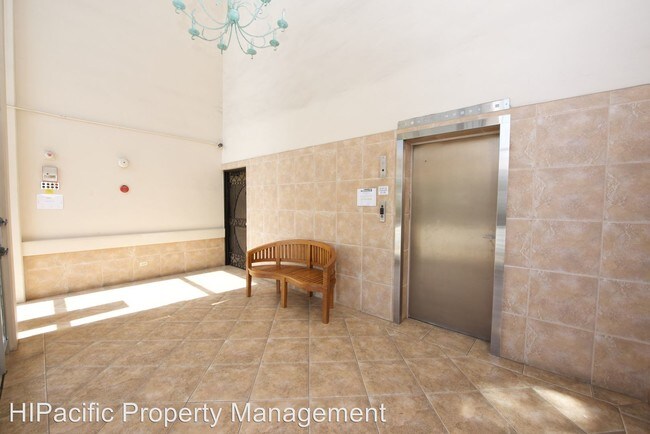 Building Photo - 1710 Punahou St