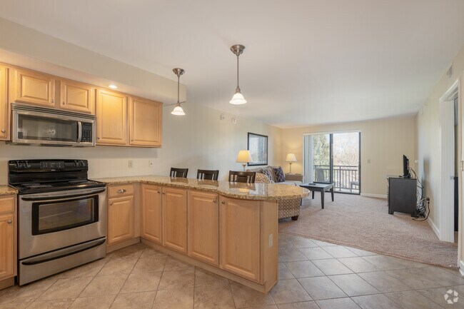 1HAB, 1BA - 773 ft² - Towers at Greenville