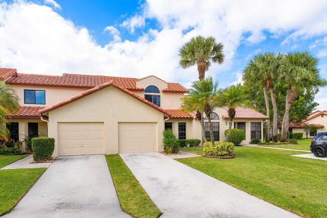 Foto del edificio - 10325 Hidden Springs Ct