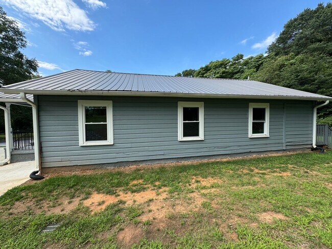 Foto del edificio - 1/1 Duplex in Shelby, NC
