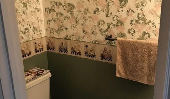 Foto del edificio - Room in Townhome on Patterson Cir