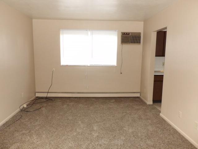 Building Photo - 991 Patricia Dr