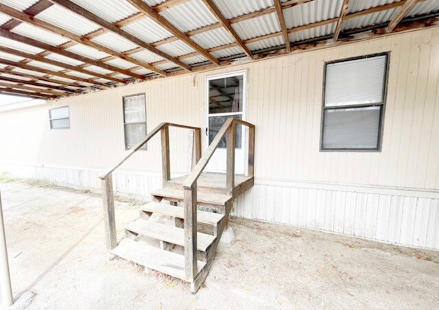 Building Photo - 513 Fechner St