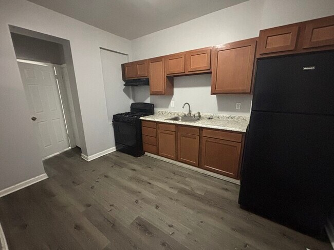 Foto del edificio - 4 bedroom home