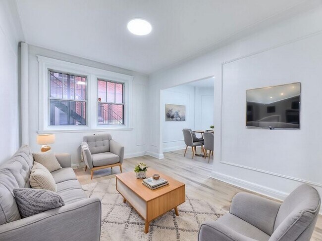 Photo du bâtiment - Redfern Apartments