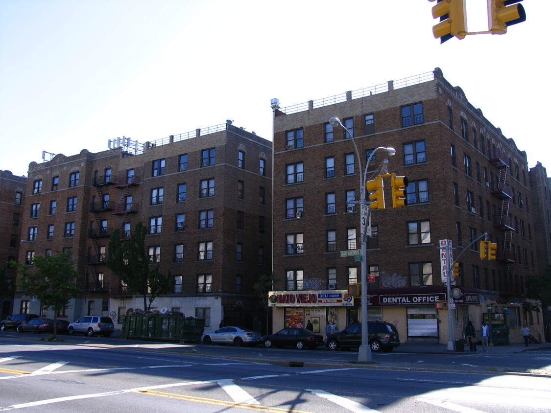 Building Photo - 1454 Grand Concourse