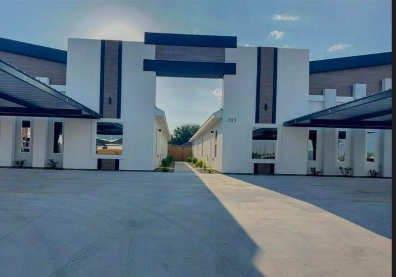 Foto principal - 705 N Emerald Ave