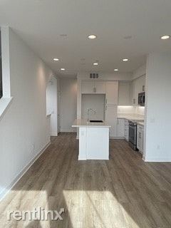 Building Photo - 3 br, 3 bath Condo - 2560 Valentina Way