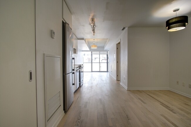 Building Photo - 60 Colborne St