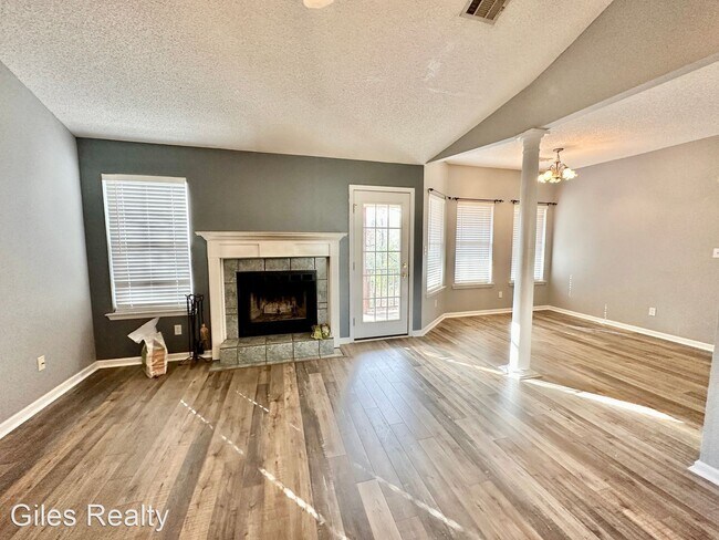 Building Photo - 3 br, 2 bath House - 105 Martingale Court