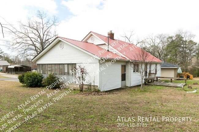 Building Photo - 748 11th St