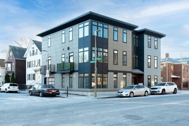 Building Photo - 5 Mohawk St