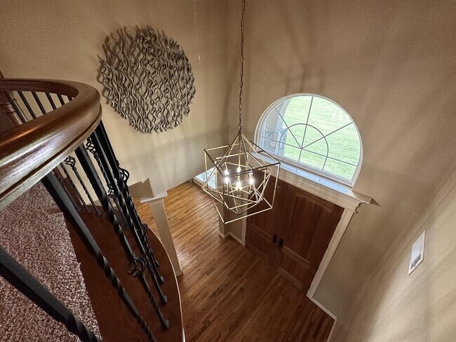 Building Photo - 5300 Oak Meadow Dr