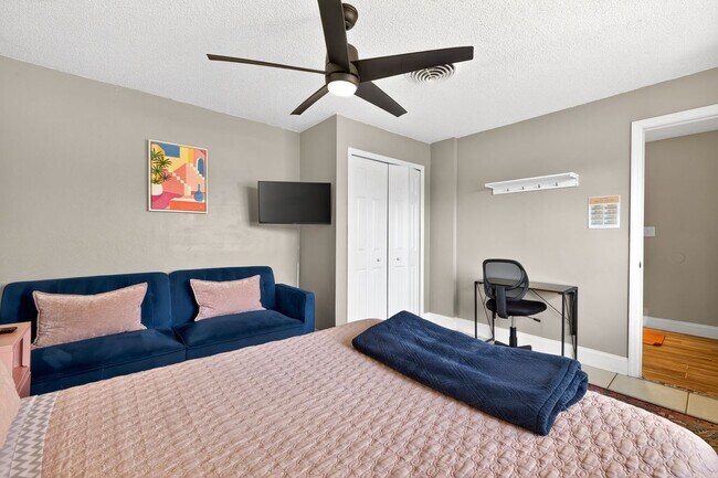 Foto del edificio - 1781 Coral Point Dr