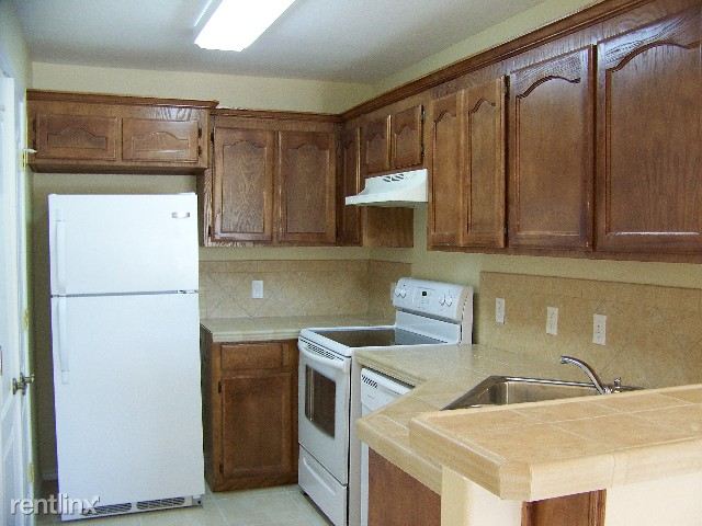 Building Photo - 504 Stone Dr