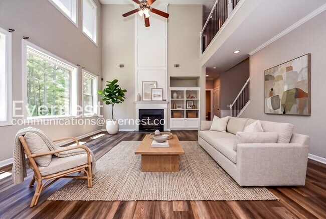 Foto del edificio - Limited Time Special Offer / 5 Bed, 3 Bath Home with Fenced Yard & Garage / Pet-Friendly / Vouche...