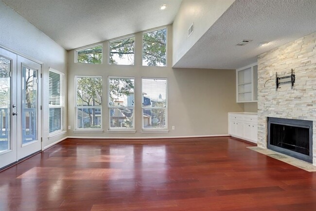 Building Photo - 11126 Twain Dr