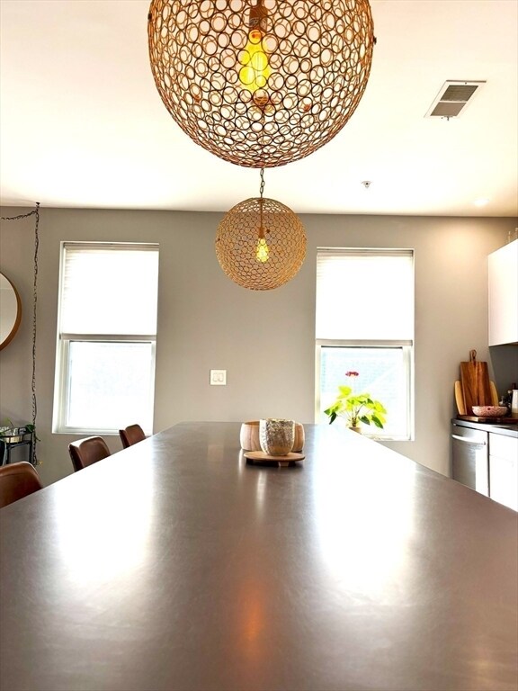Foto del edificio - 408 E 8th St
