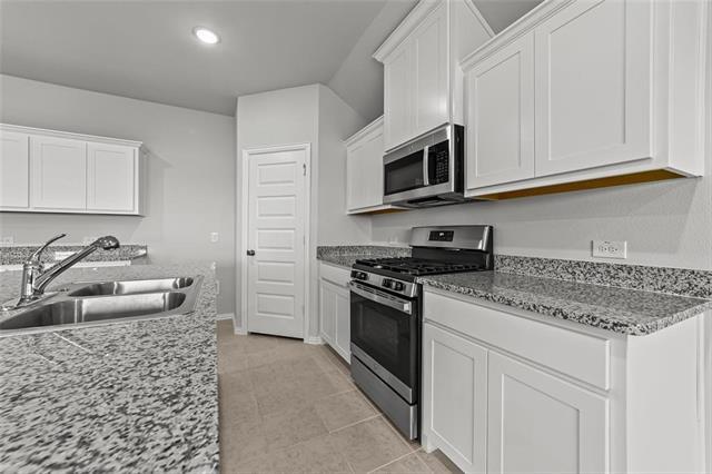 Building Photo - 1504 Foxglove Dr