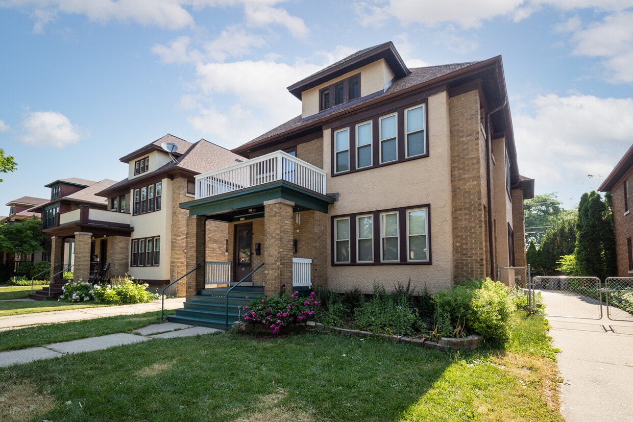 2336 N 55th St Unit 2338, Milwaukee, WI 53210 2336 N 55th St