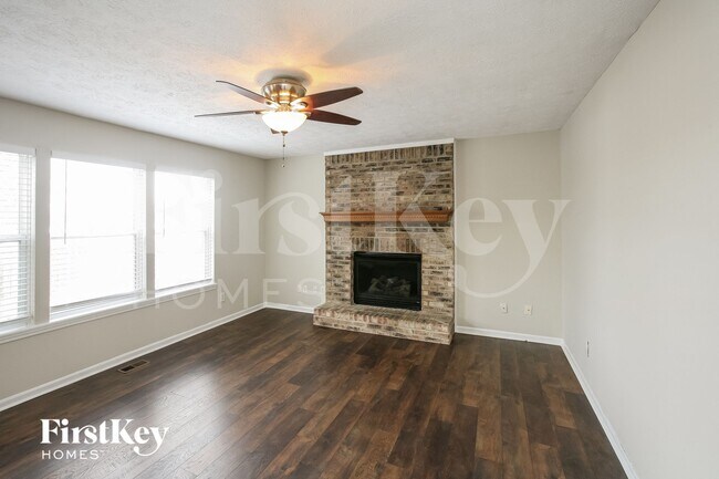Foto del edificio - 902 Hearthside Ct