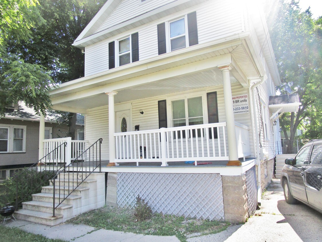 630 Jackson St, Oshkosh, WI 54901 Apartments in Oshkosh, WI