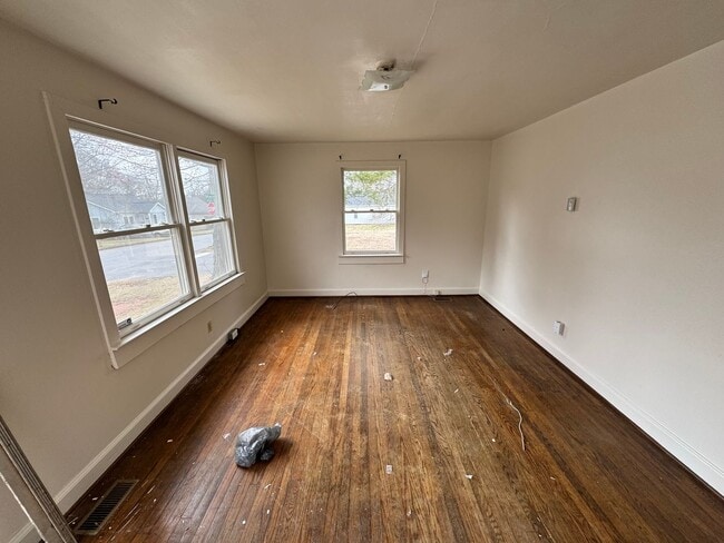 Building Photo - 2/1 located in Shelby, NC (currently worki...