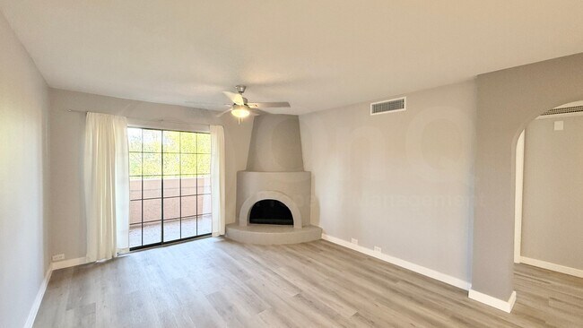 Foto del edificio - 10410 N Cave Creek Rd