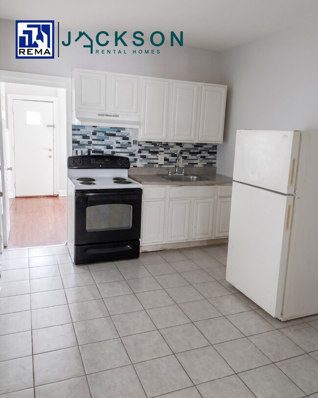 Building Photo - 4942 N 7th St