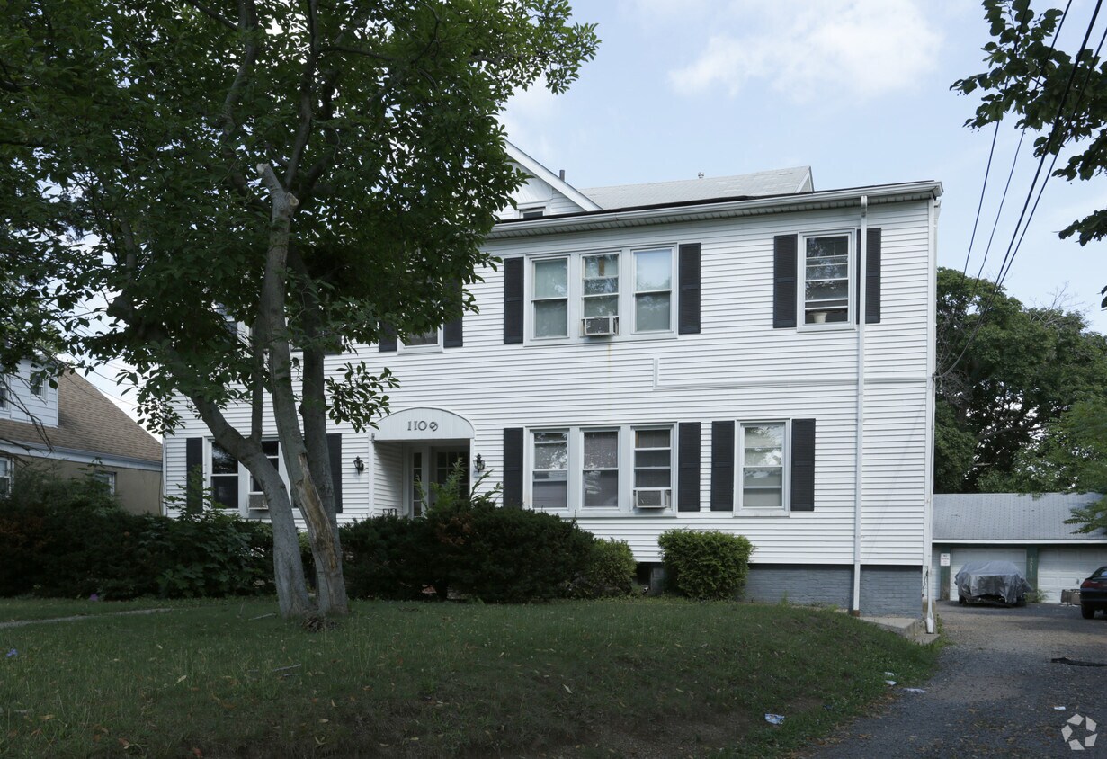 Primary Photo - 1109 Livingston Ave