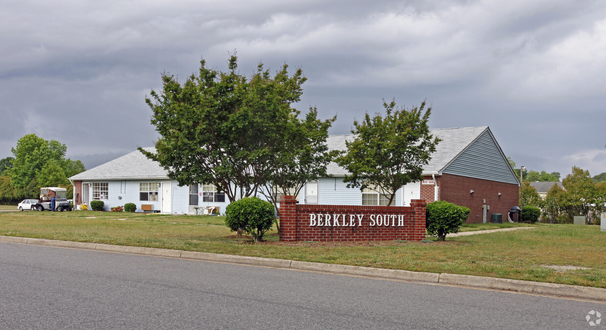 Primary Photo - Berkley South