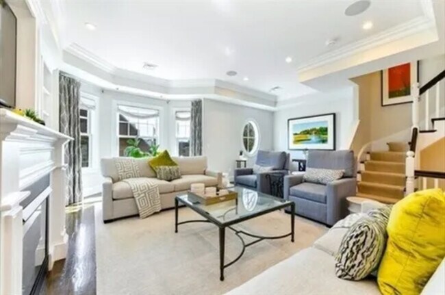 Foto del edificio - 846 E Broadway
