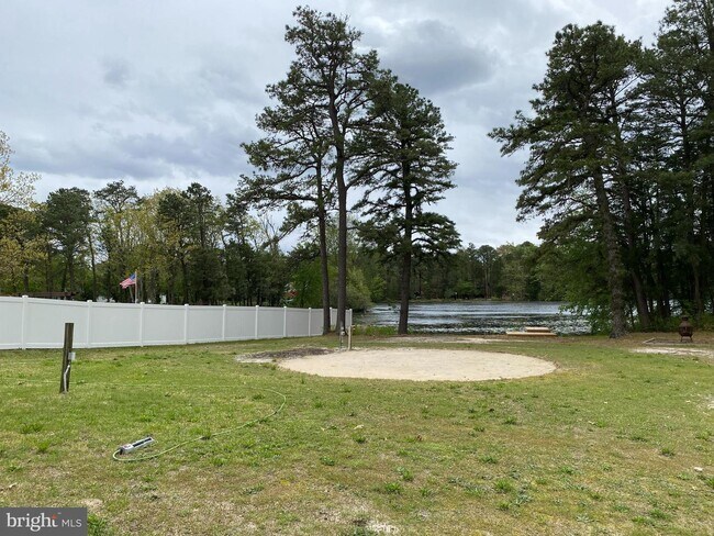 Building Photo - 101 Cedar Lake Dr