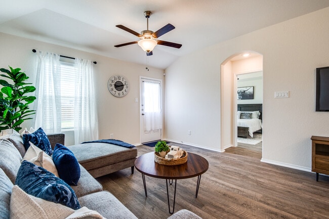 Building Photo - 14416 Conifer Dr. Conroe, TX 77302