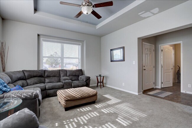 Building Photo - Beautiful 3-Bedroom Home in the Prairie Gr...