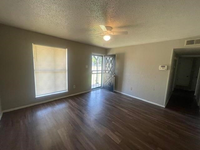 Foto del edificio - 3219 Ridgemont Ave