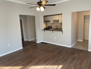 Building Photo - 333 N Hamilton St