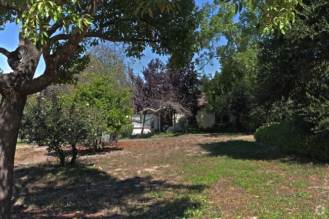 Building Photo - 6490 Lone Pine Rd