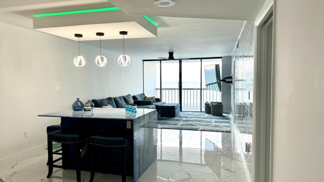 Building Photo - 10680 S Ocean Dr