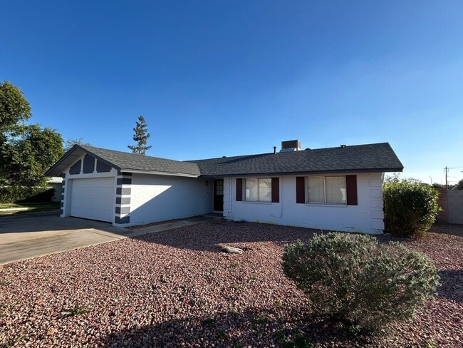 Foto del edificio - 8601 E Orange Blossom Ln