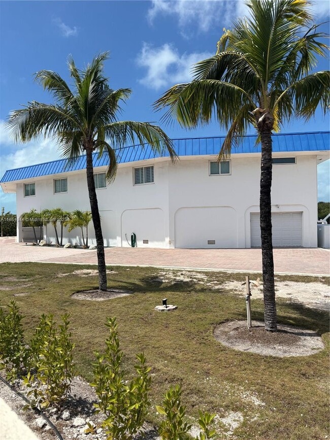 Foto del edificio - 7760 Aviation Blvd