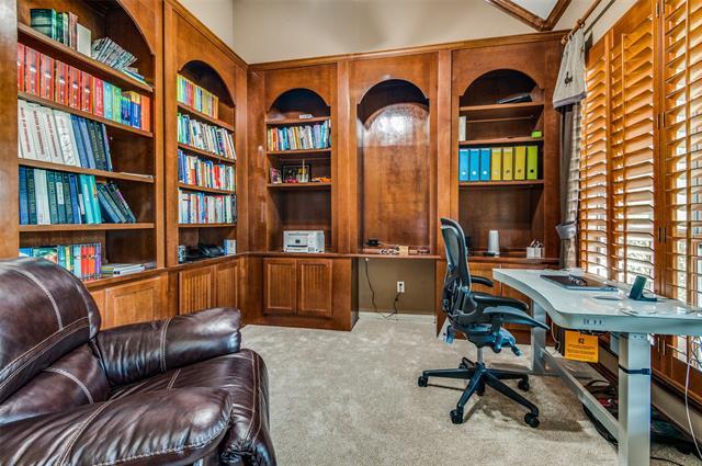 Building Photo - 204 Tipperary Dr