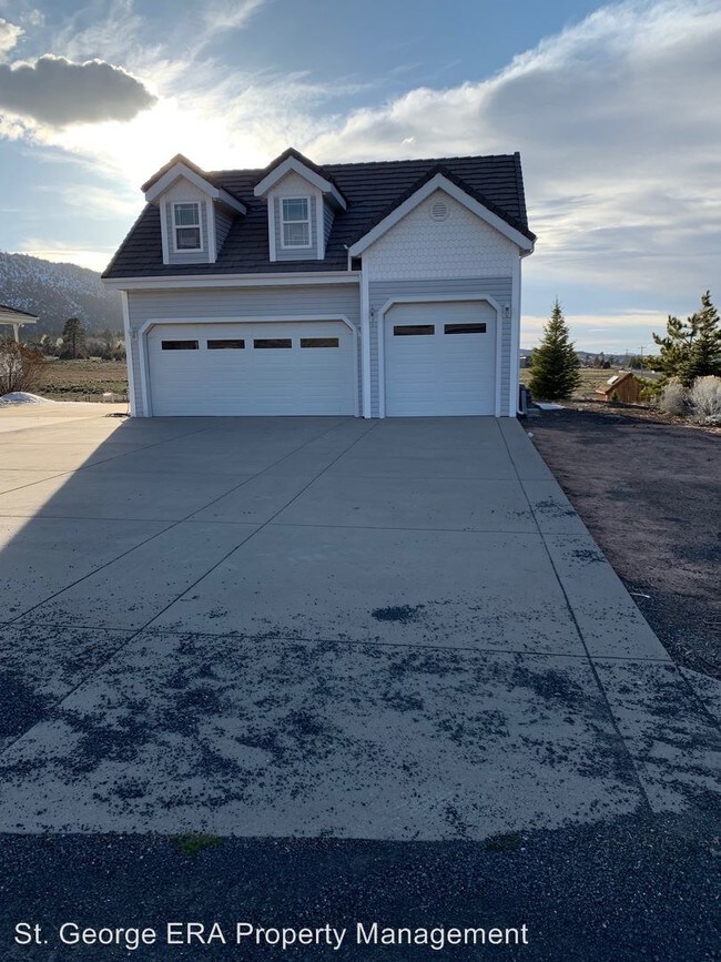 Building Photo - 6 br, 4 bath House - 57 S 1200 E Ponderosa